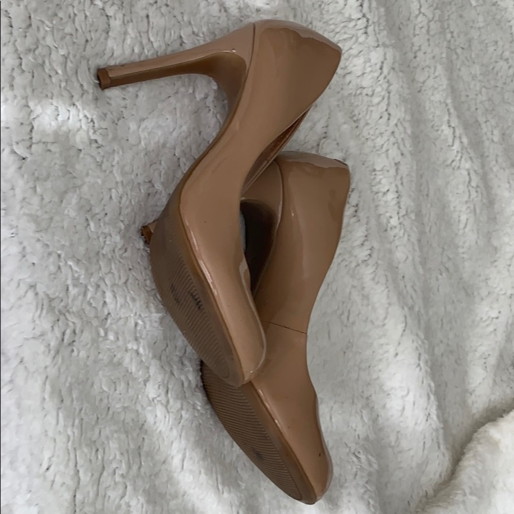 Pumps - Picture 4 of 4